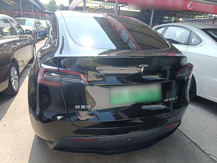 Model Y 2022 Facelift RWD photo 3