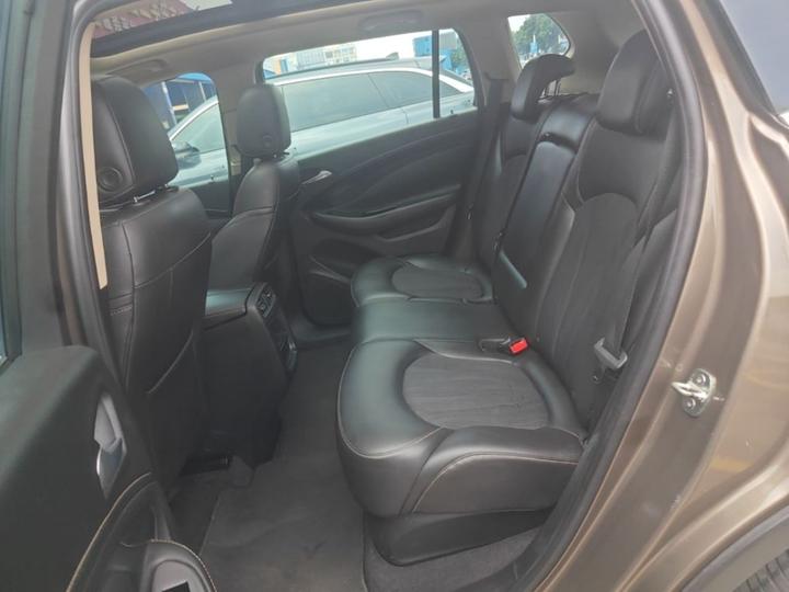 Envision 2016 20T RWD Leading photo 4