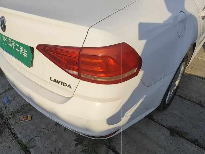 Lavida 2017 1.6L AT photo 7