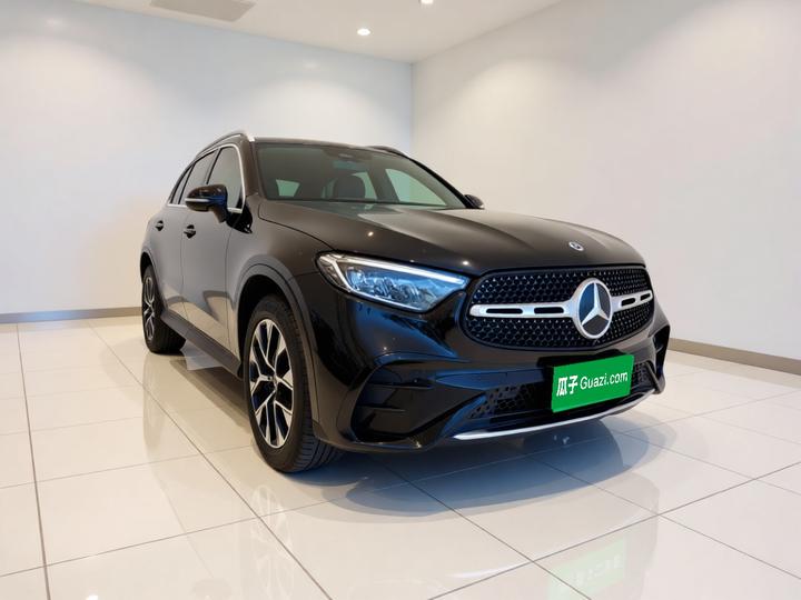 GLC 2023 GLC 260 L 4MATIC Luxury 5-Seater photo 3