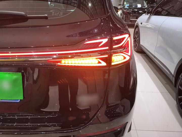 HS5 2025 2.0T AWD Pro photo 7