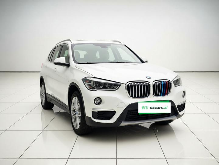 X1 2019 sDrive20Li Leading photo 3