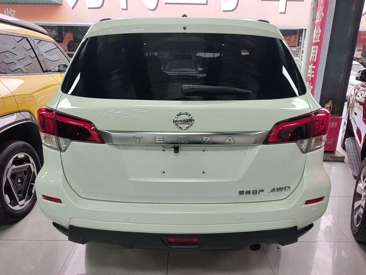 Terra 2020 2.5L XL Upper 4WD AT AWD Luxury photo 3