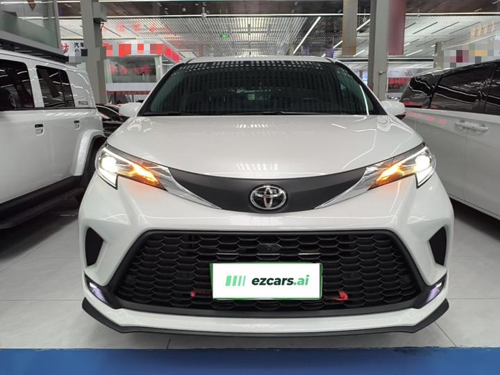 Granvia 2024 2.5L Hybrid Comfort photo 2