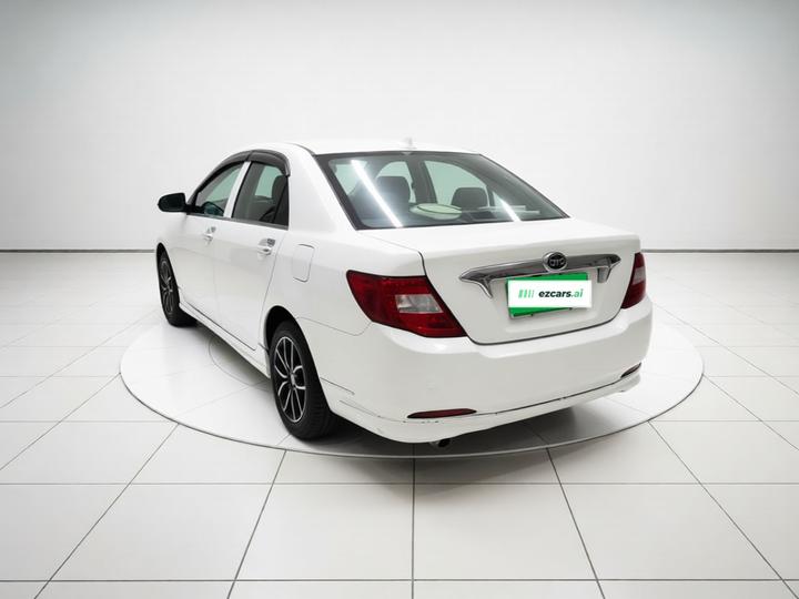F3 2015 1.5L MT Comfort photo 4