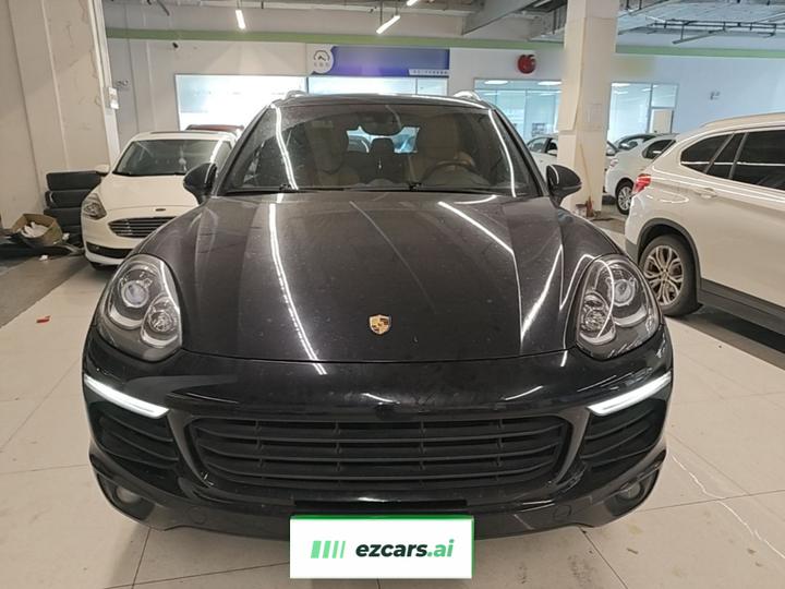 2016 Cayenne Platinum Edition 3.0T photo 2