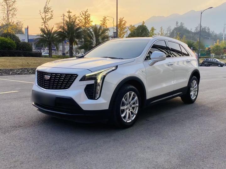 XT4 2022 28T RWD
