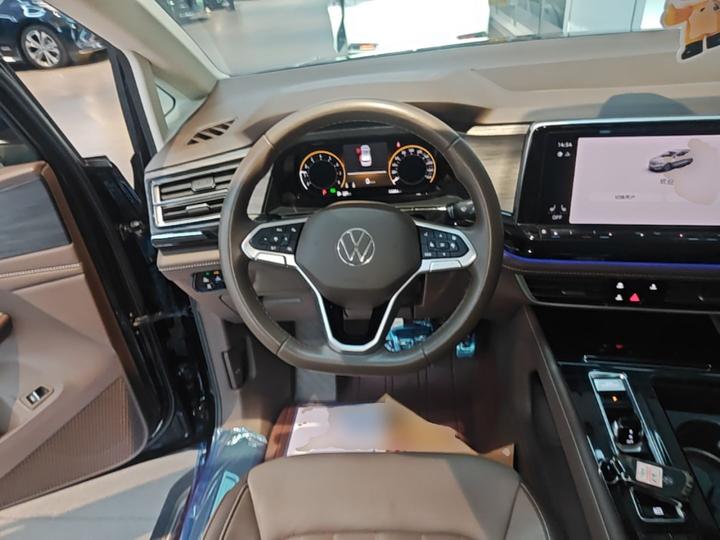 Viloran 2023 380TSI photo 6