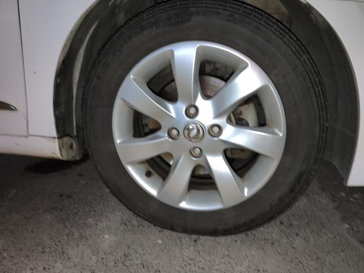 A60 2014 2.0L CVT Tech photo 8