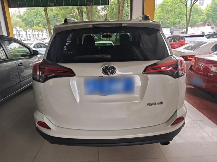 RAV4 2016 2.0L CVT RWD China V photo 3