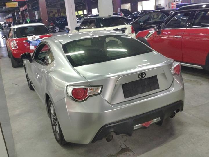 86 2014 2.0L MT Luxury photo 4
