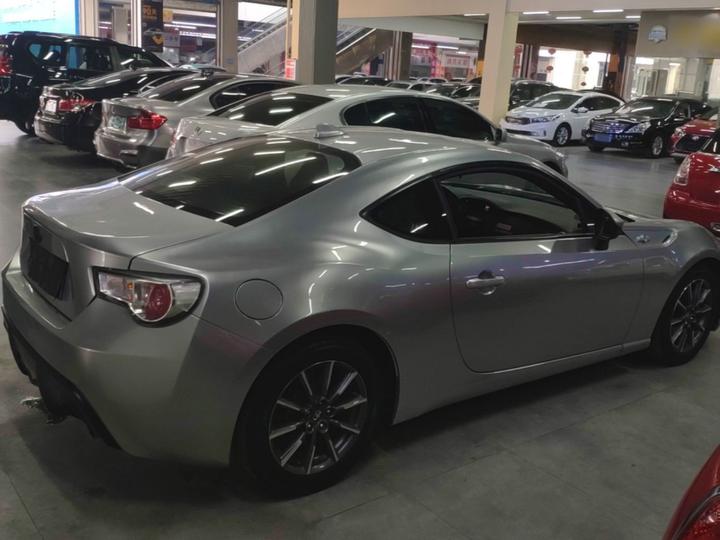86 2014 2.0L MT Luxury photo 6