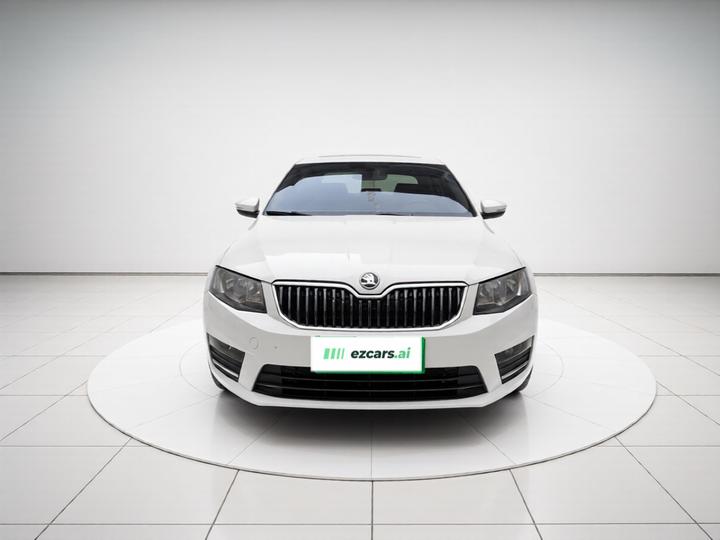 Octavia 2017 1.6L MT photo 2