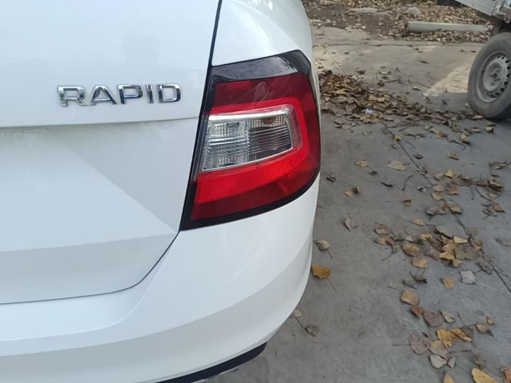 Rapid 2018 1.6L AT Comfort photo 7