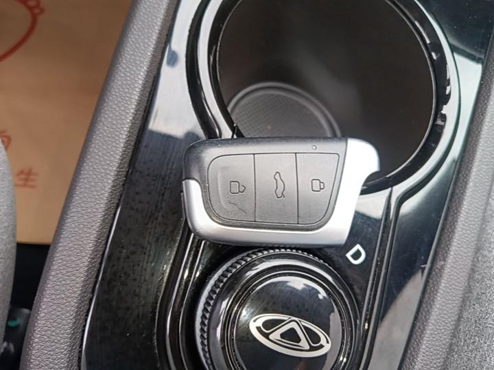 QQ Little Ant 2022 Facelift NCM 30.6kWh 30kW 301km photo 8