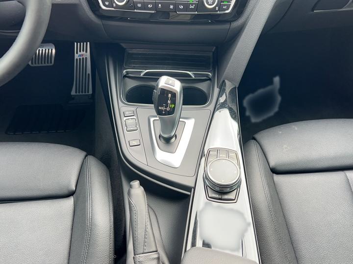 3 SeriesGT 2019 320i M Sport Package photo 5