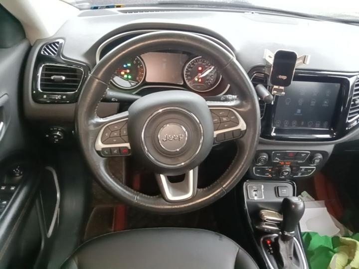 Compass 2019 220T AT photo 6