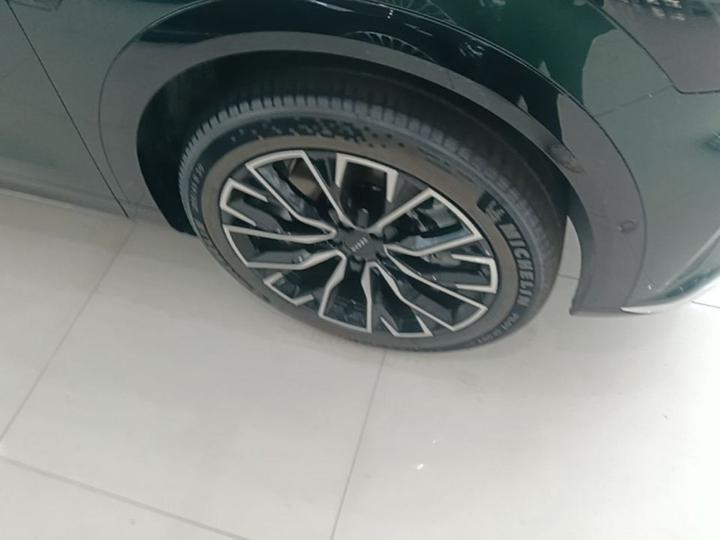 7X 2026 75kWh RWD MAX photo 8