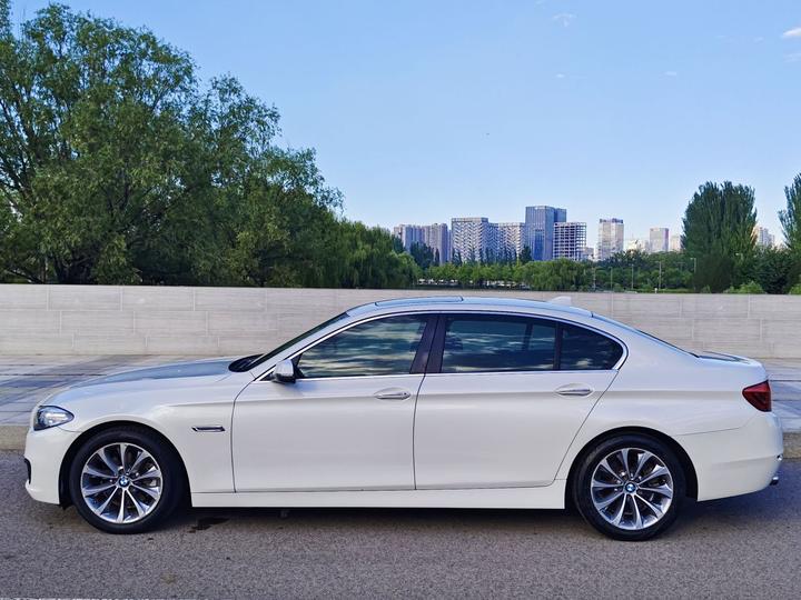5 Series 2017 525Li Leading photo 3