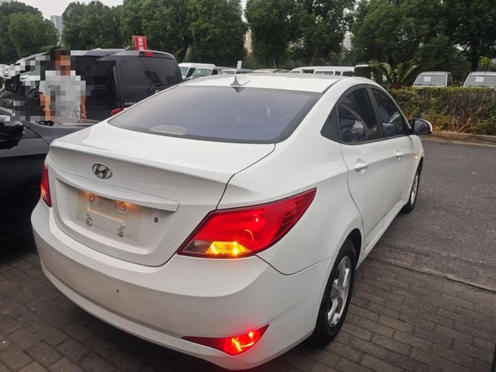 Verna 2016 1.4L AT Smart GLS photo 4