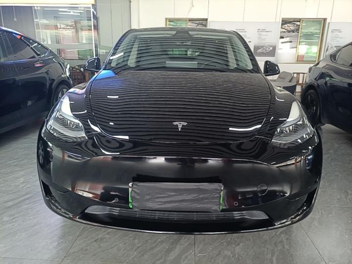 Model Y 2022 Facelift RWD photo 2