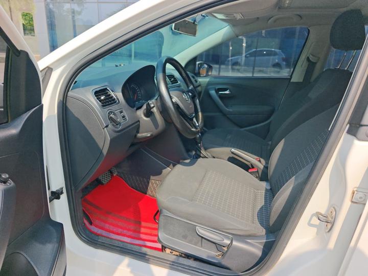 Polo 2016 1.6L AT Comfort photo 8