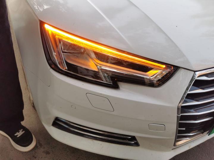A4L 2018 30 Anniversary 40 TFSI Progressive photo 7