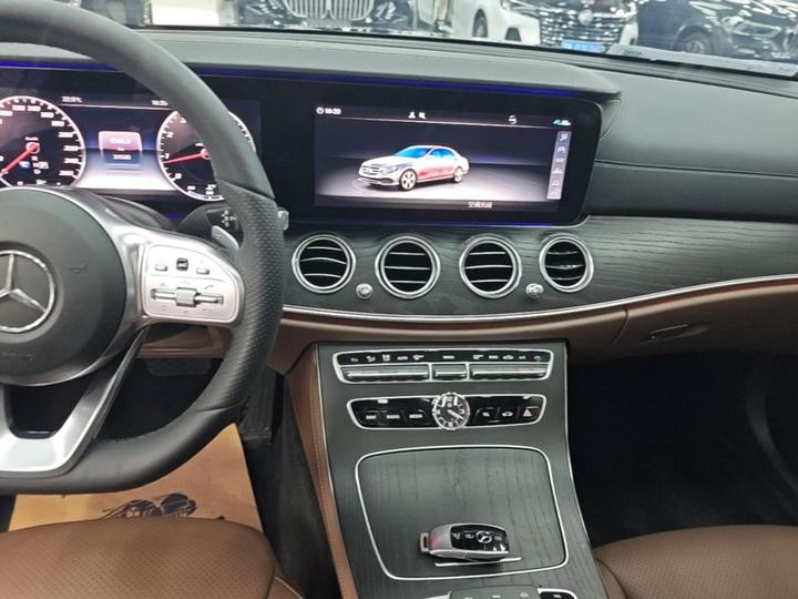 E-Class 2020 E 300 L Sport Fashion photo 8