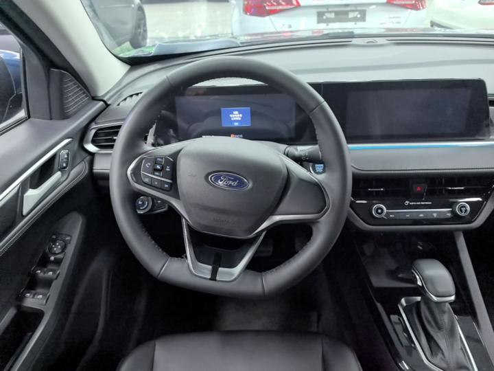 Escort 2021 1.5L AT photo 6