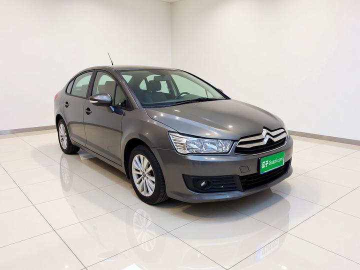 2013 Sedan 1.6L AT photo 3