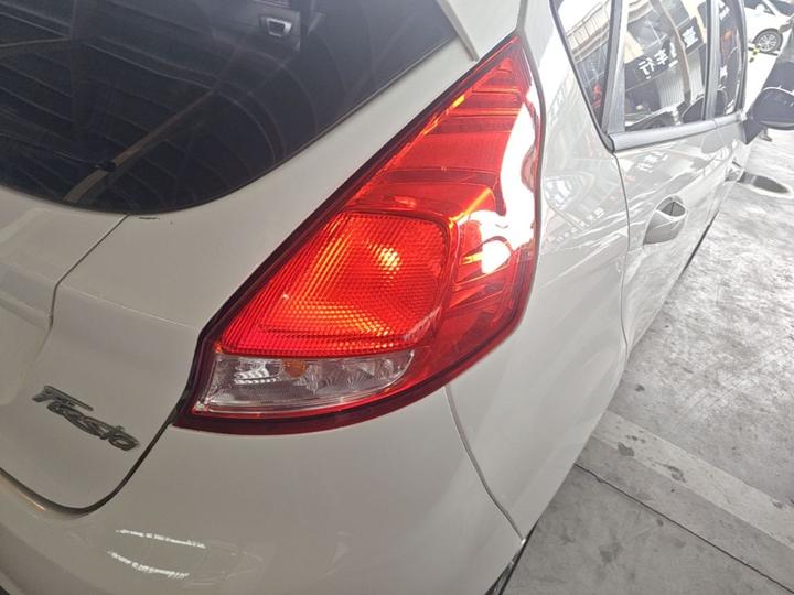 2013 Hatchback 1.5L AT photo 7