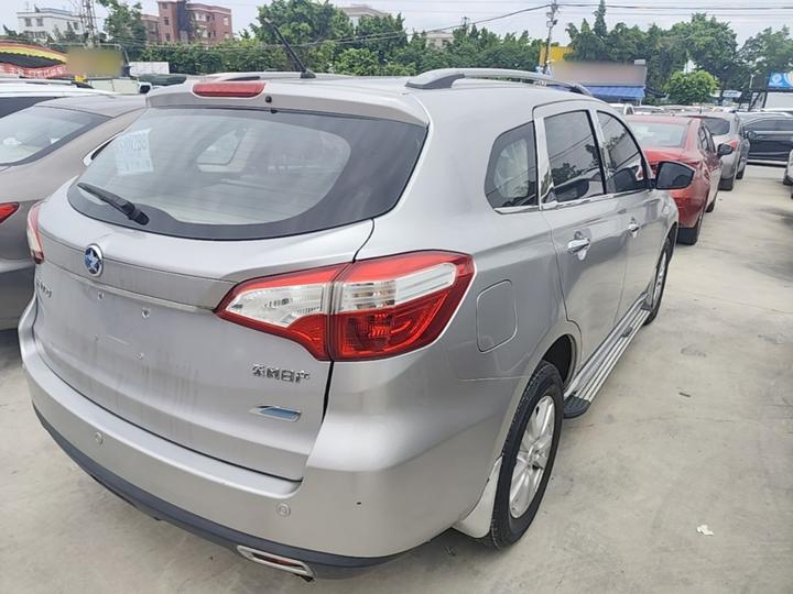 T70 2015 2.0L CVT photo 4