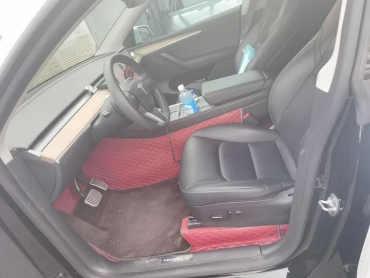 Model Y 2022 RWD photo 7