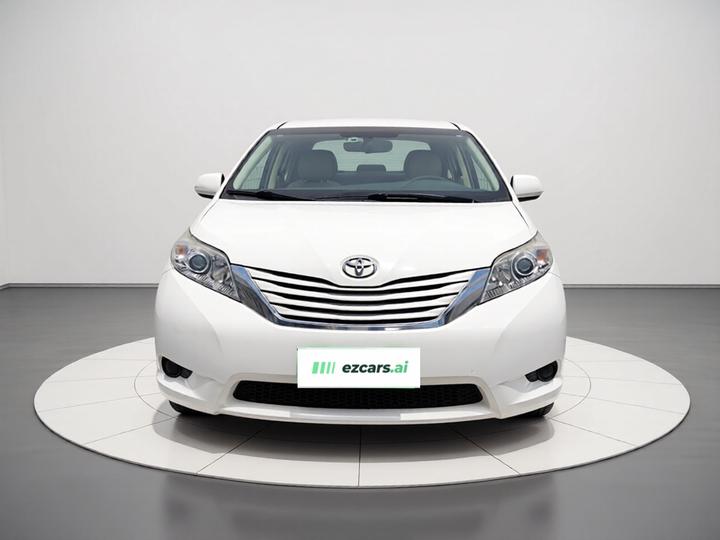 Sienna Parallel Import photo 2