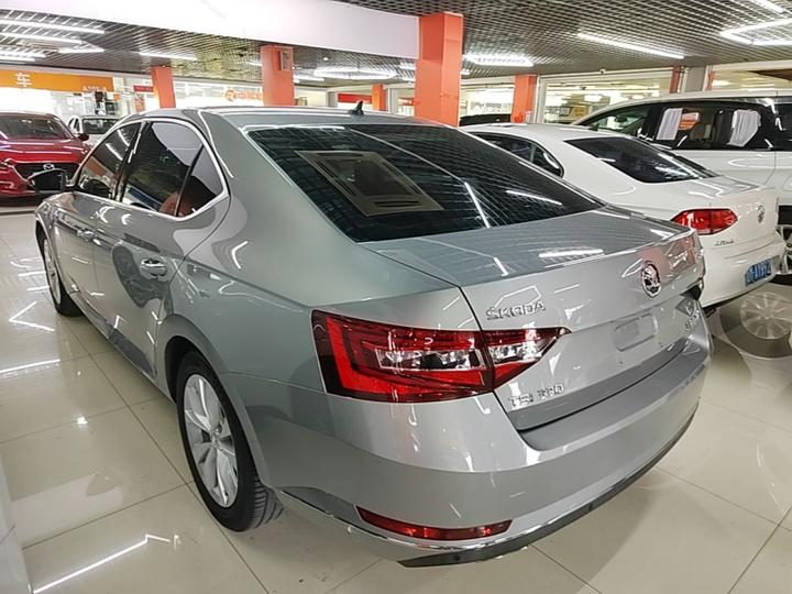 Superb 2018 TSI330 DSG Comfort China V photo 4