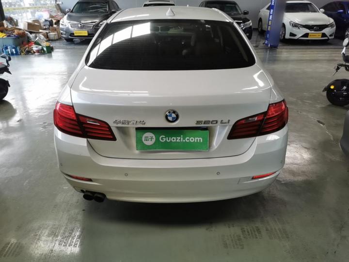 5 Series 2014 520Li photo 3