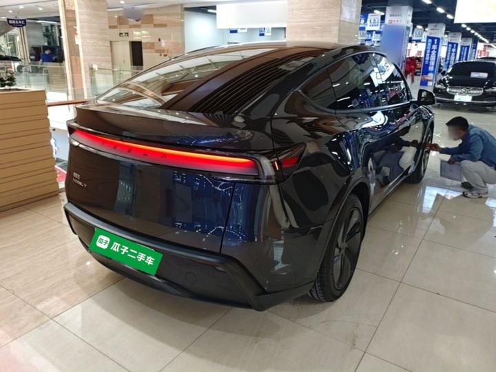 Model Y 2025 RWD photo 4