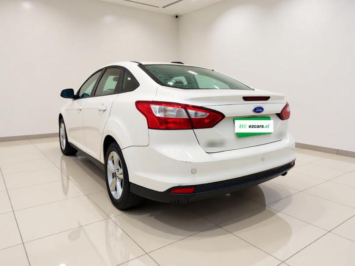 Focus 2012 Sedan 1.6L AT photo 4