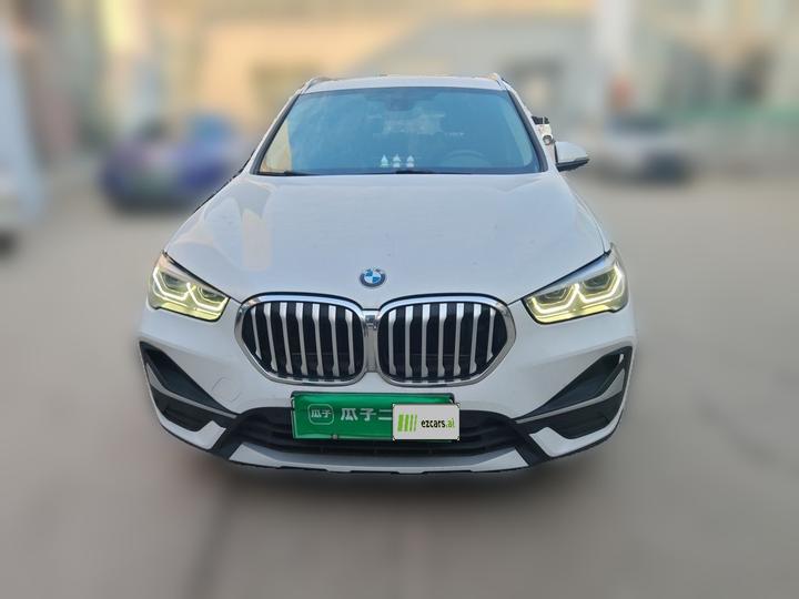 X1 EV 2020 xDrive30Le Exclusive photo 2