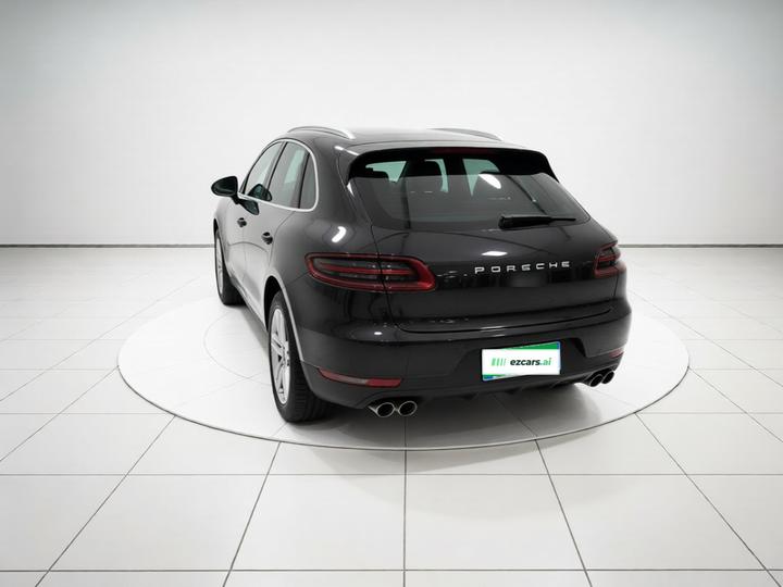 2017 Macan 2.0T photo 4
