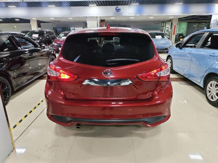 Tiida 2021 1.6L CVT photo 3