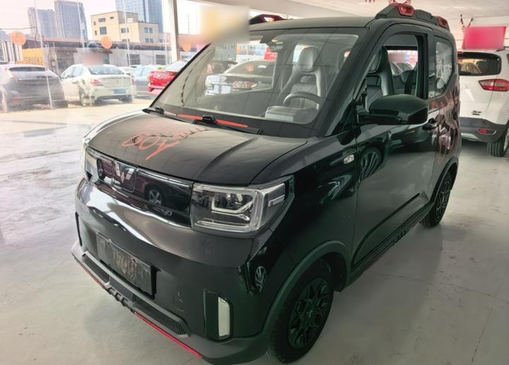 Hongguang MINIEV 2022 GAMEBOY 200km LFP