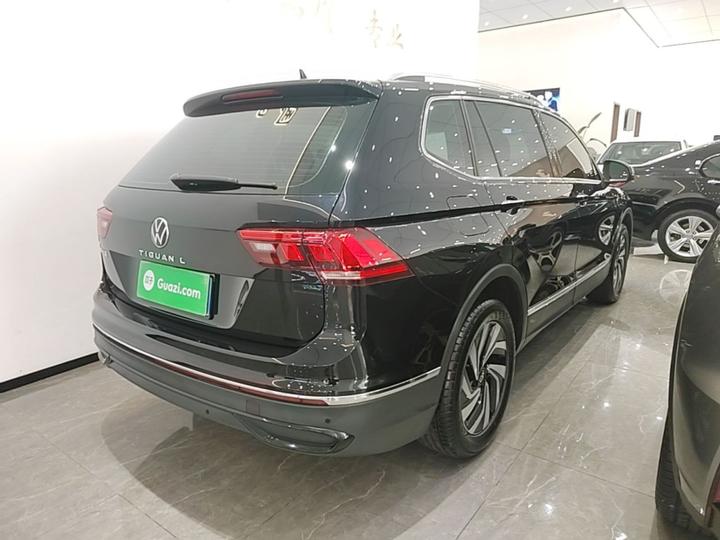 Tiguan L 2025 300TSI AT RWD photo 6