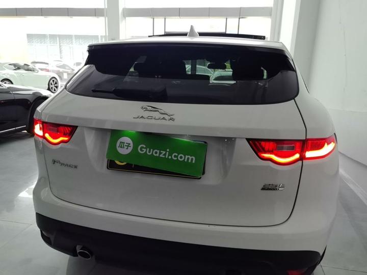F-PACE 2018 2.0T AWD Exclusive photo 3