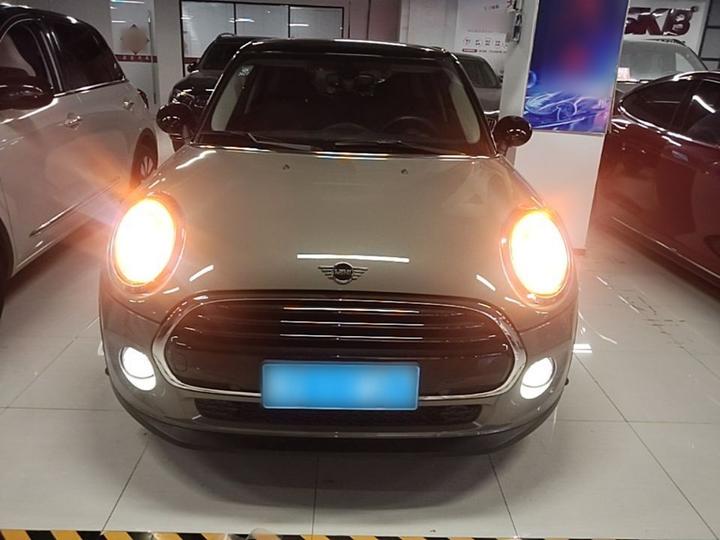 2019 1.5T COOPER 5-Door photo 2