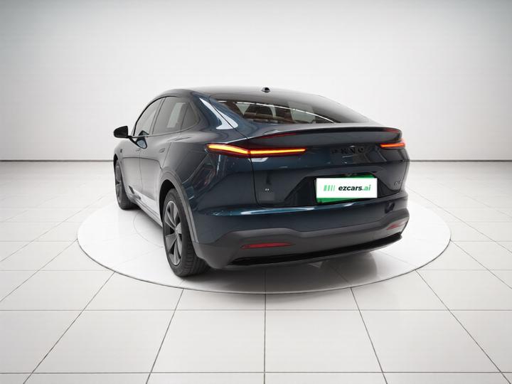 L60 2024 60kWh RWD photo 4