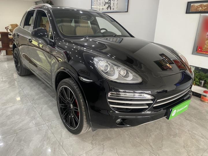 2014 Cayenne Platinum Edition 3.0T photo 3