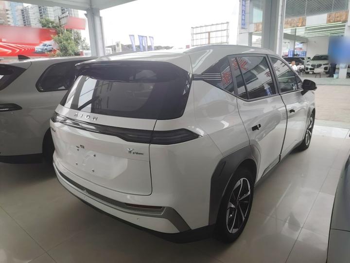 AION Y 2023 Plus 610 NCM photo 4