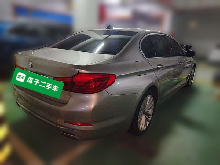 5 Series 2018 525Li Luxury photo 6