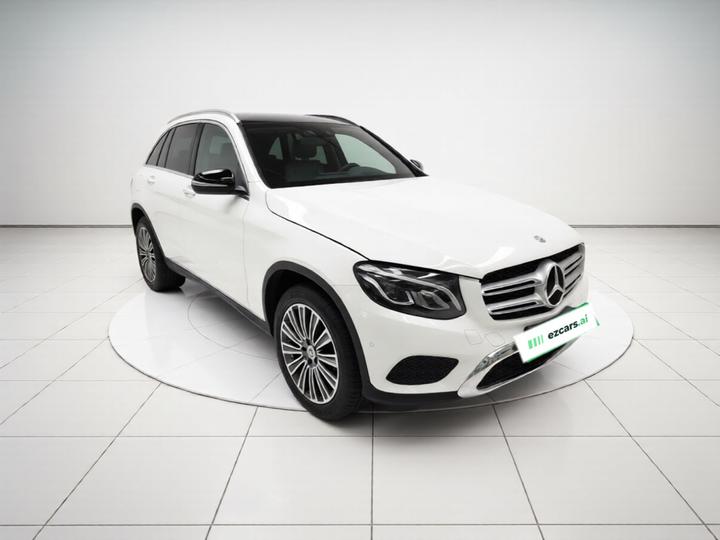 GLC 2017 GLC 200 4MATIC photo 3
